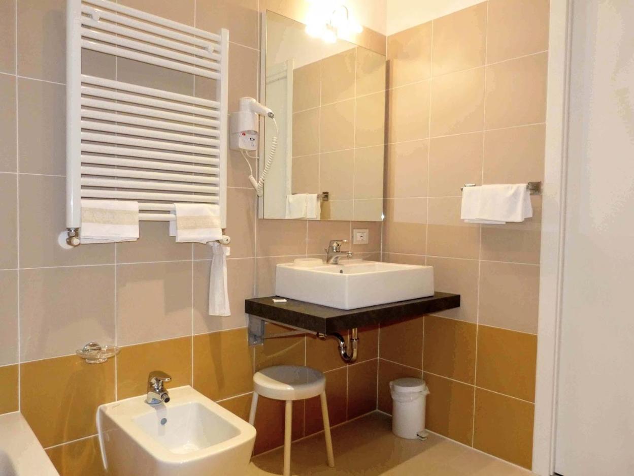 Hotel Monte Baldo E Villa Acquarone Gardone Riviera Cameră foto